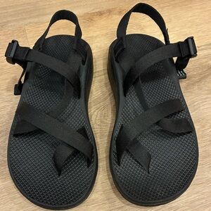 Chaco Z/Cloud Black Sandals Men’s 10W Excellent Condition